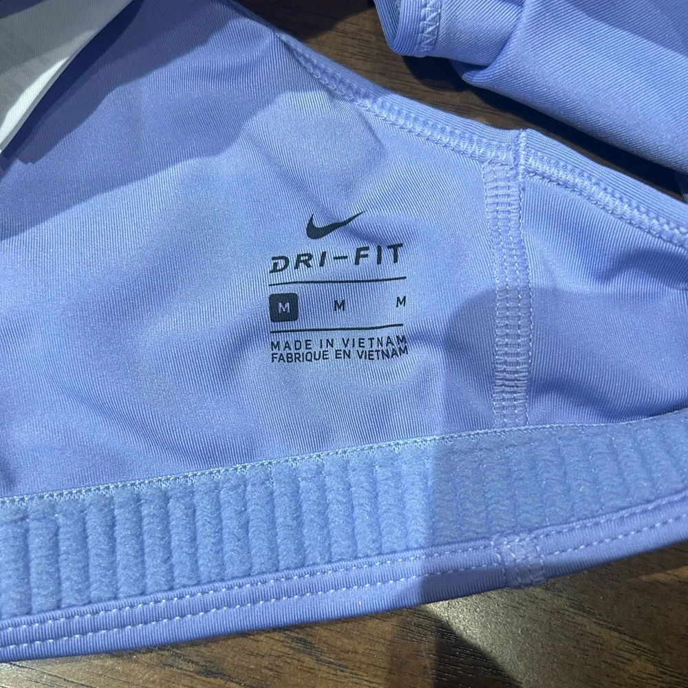 Nike Swoosh Sports Bra - Picture 6 of 7